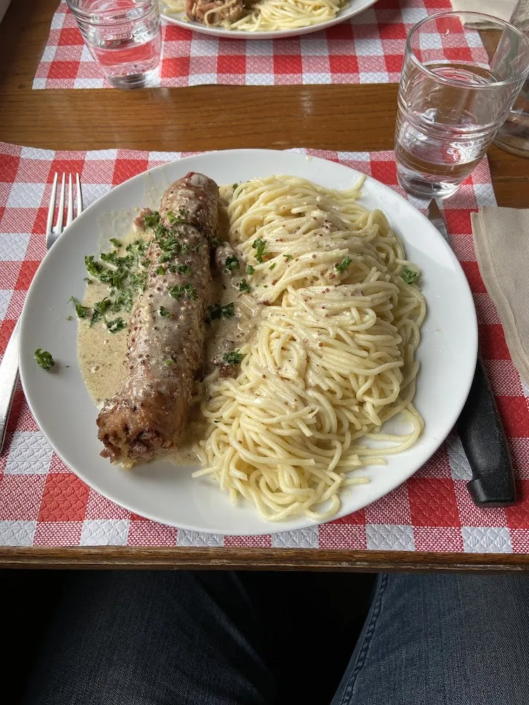 Andouillettes Spaghetti Sauce À la Moutarde