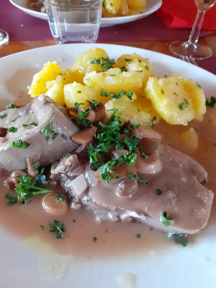 Langue de Bœuf Au Madère